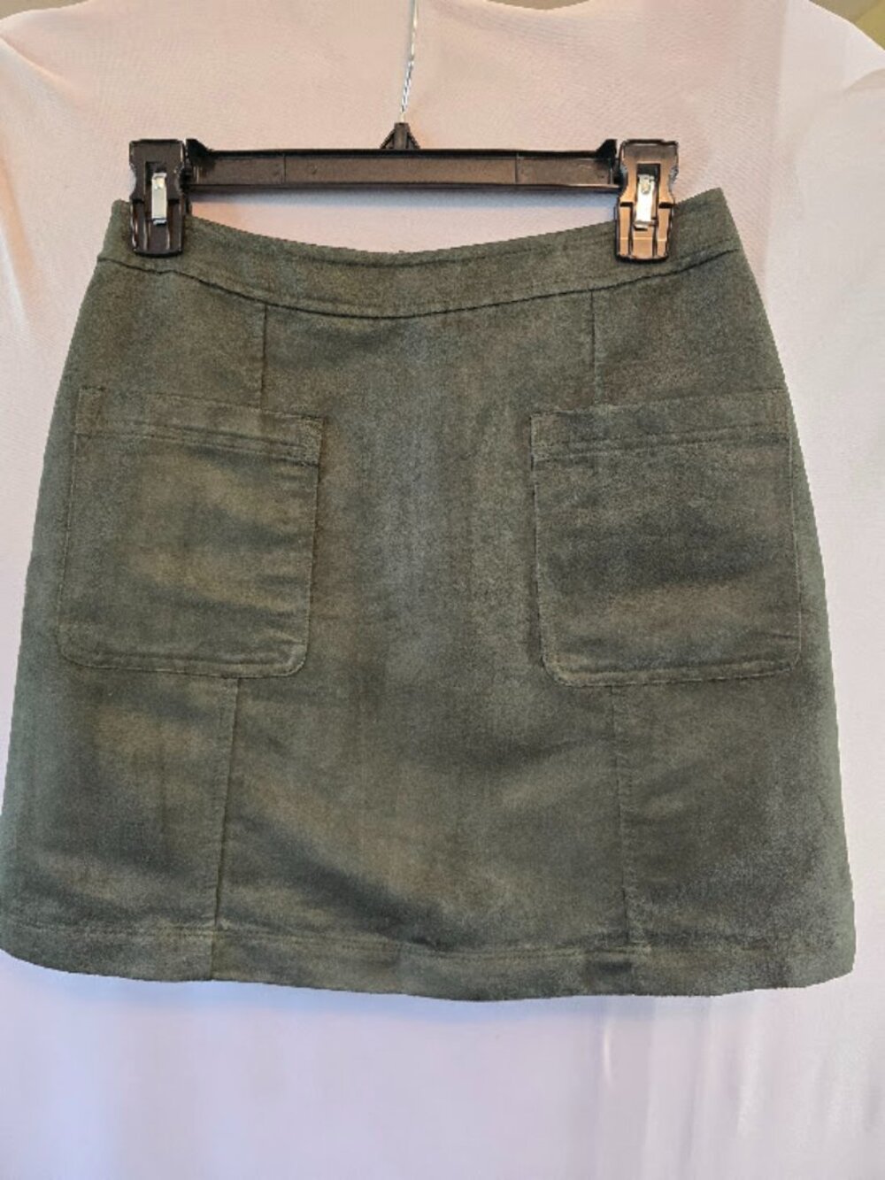 FAUX SUEDE MINI SKIRT OLD NAVY SIZE 2 A-LINE STYLE OLIVE GREEN CASUAL TRENDY